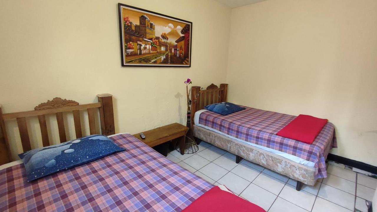 Hotel El Pasaje Антигуа-Гватемала Экстерьер фото