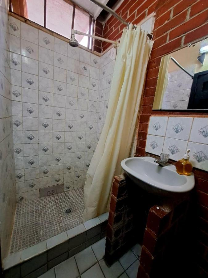 Hotel El Pasaje Антигуа-Гватемала Экстерьер фото