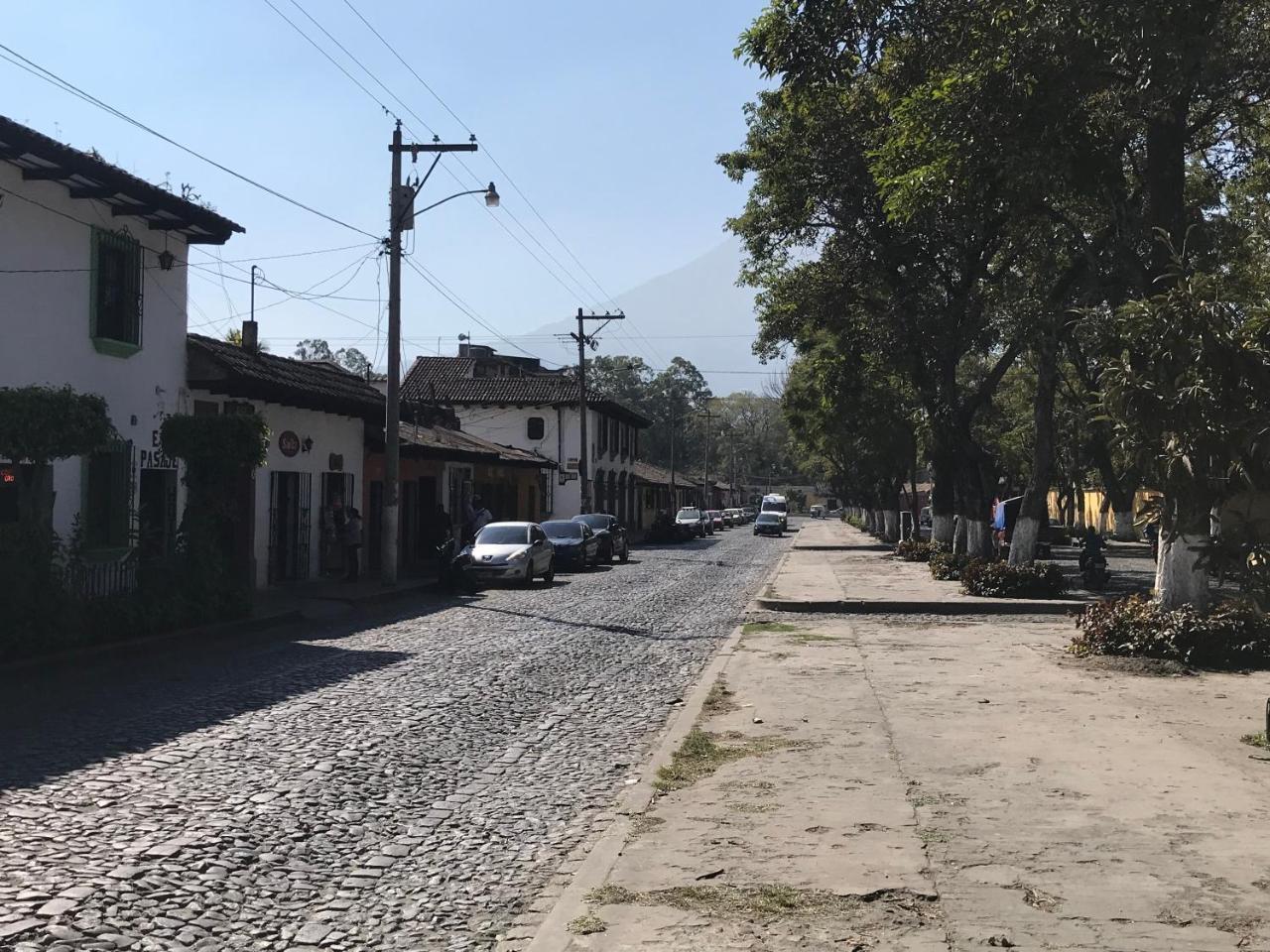 Hotel El Pasaje Антигуа-Гватемала Экстерьер фото