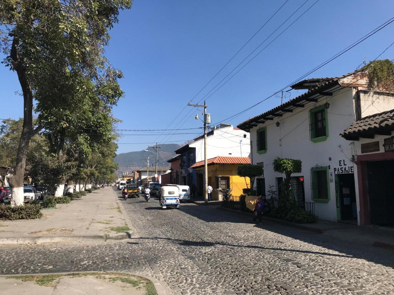 Hotel El Pasaje Антигуа-Гватемала Экстерьер фото