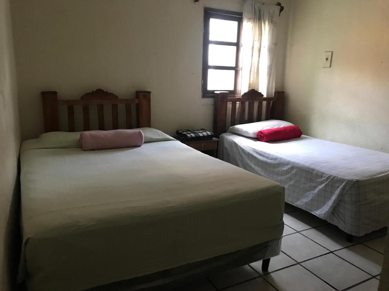 Hotel El Pasaje Антигуа-Гватемала Экстерьер фото