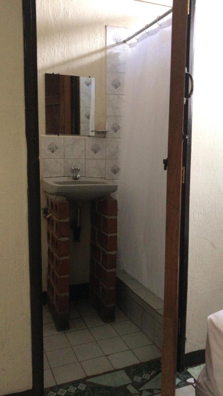 Hotel El Pasaje Антигуа-Гватемала Экстерьер фото